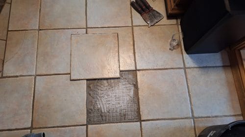 Gezielte Öffnung der Fliesen