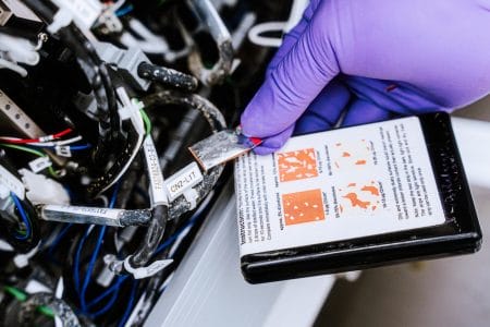 SEMI S12 對半導體設備清洗的影響與 BELFOR 的標準化實務